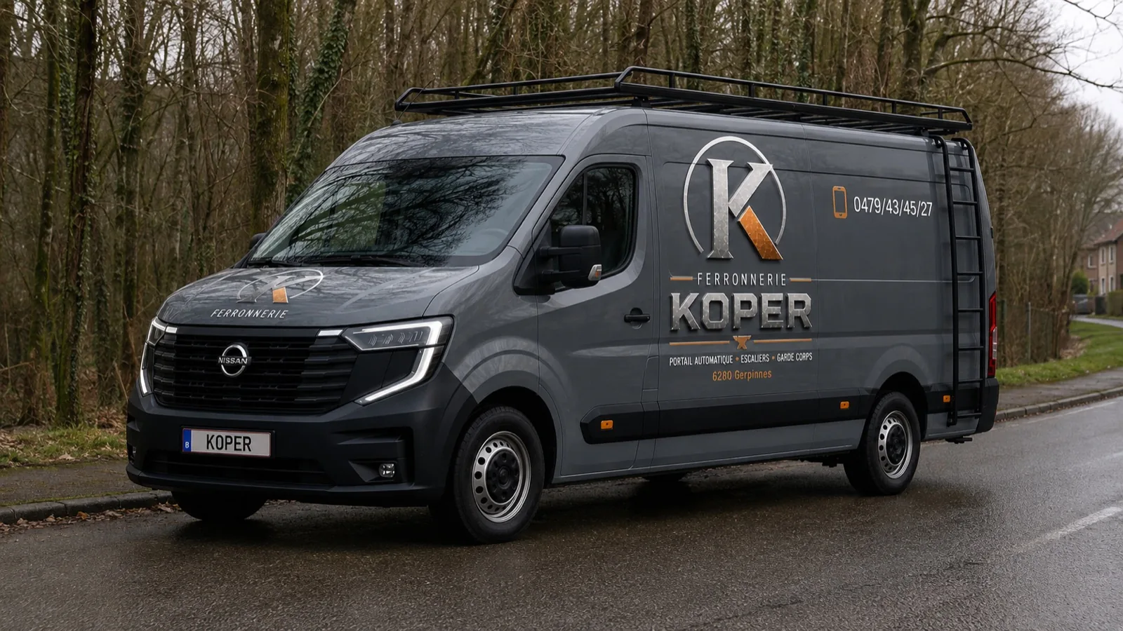 Camion de Ferronnerie Koper avec le logo de l’entreprise